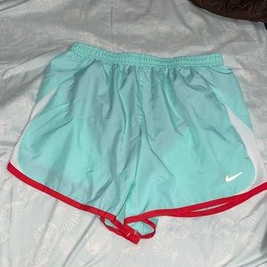 Youth extra large Nike short